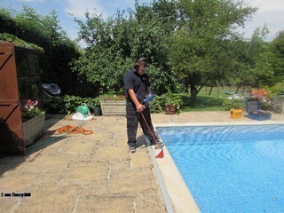 Swimming pool leak detection